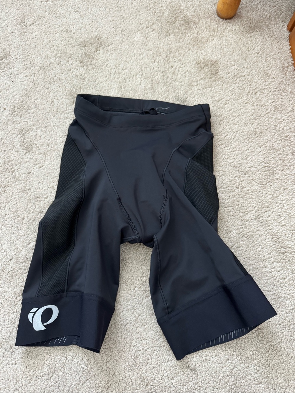 Pearl Izumi Black Athletic Cycling Shorts with Mesh Panels